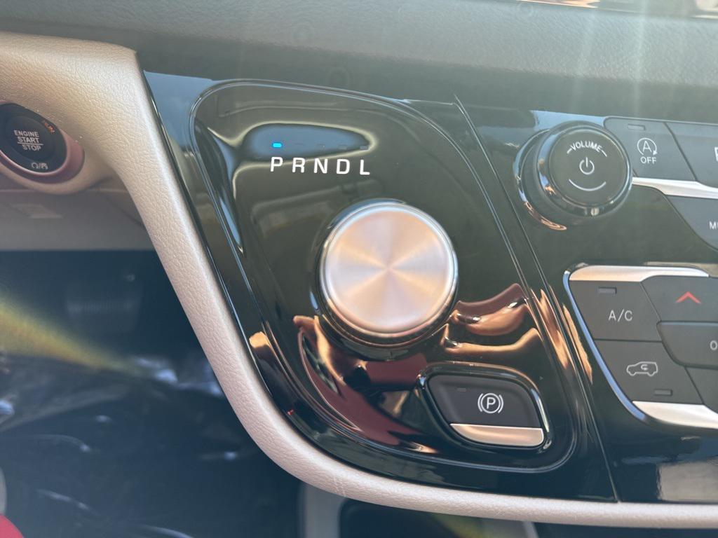 used 2024 Chrysler Pacifica car, priced at $30,161