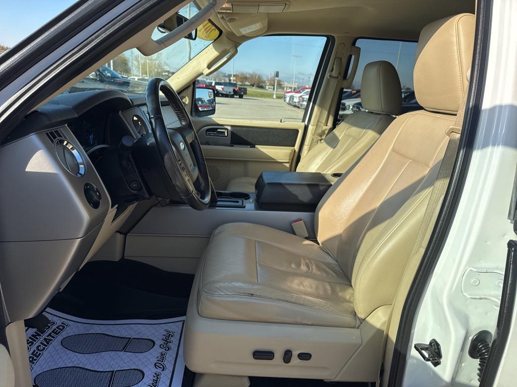 used 2017 Ford Expedition car, priced at $8,999