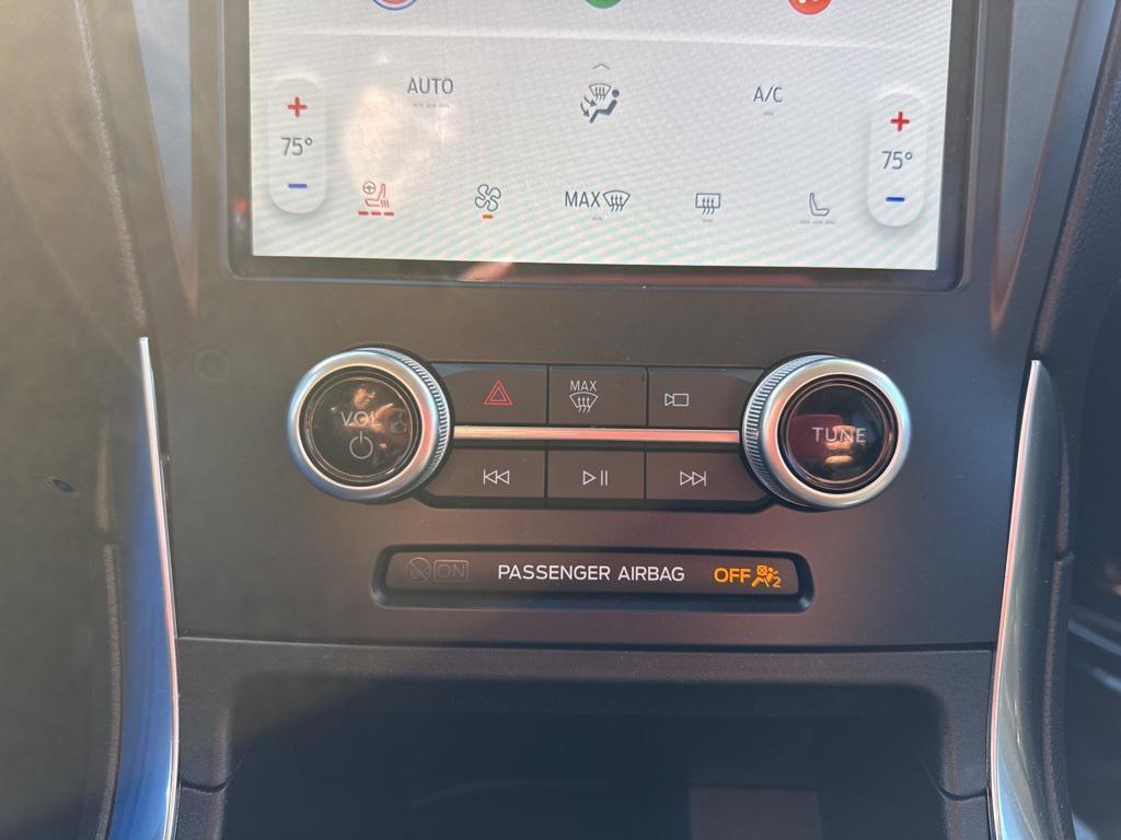 used 2024 Ford Edge car, priced at $29,348