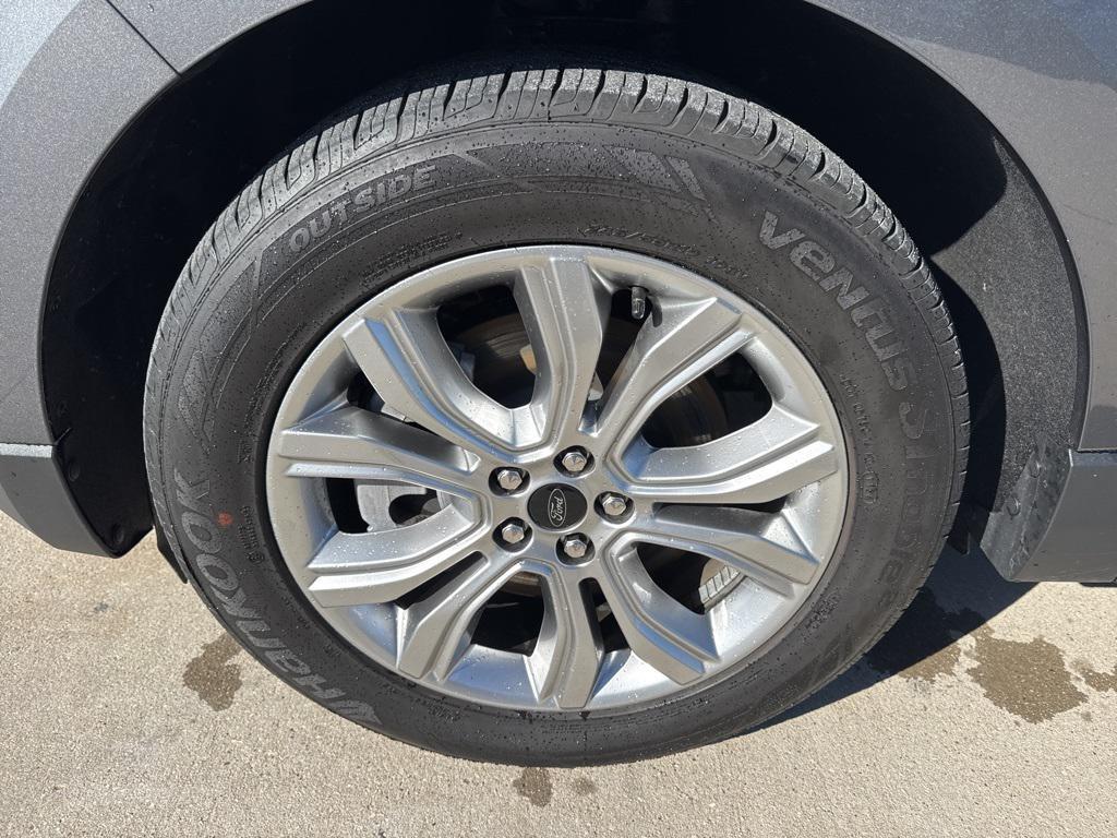 used 2024 Ford Edge car, priced at $29,348