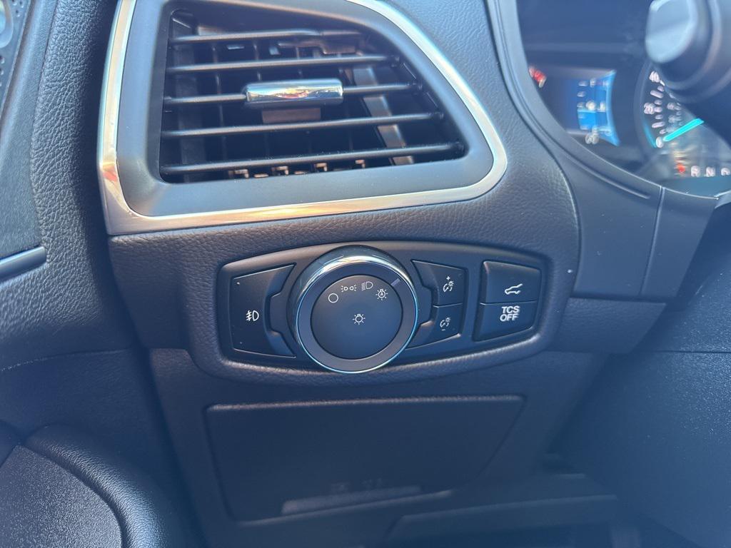 used 2024 Ford Edge car, priced at $29,348