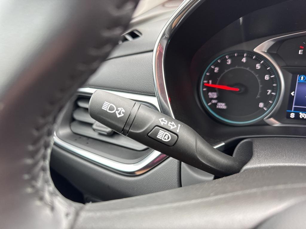 used 2021 Chevrolet Equinox car, priced at $23,115