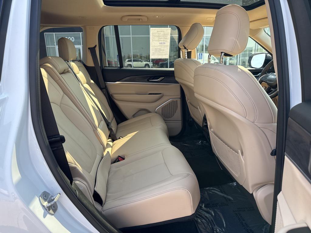 used 2022 Jeep Grand Cherokee car, priced at $29,717