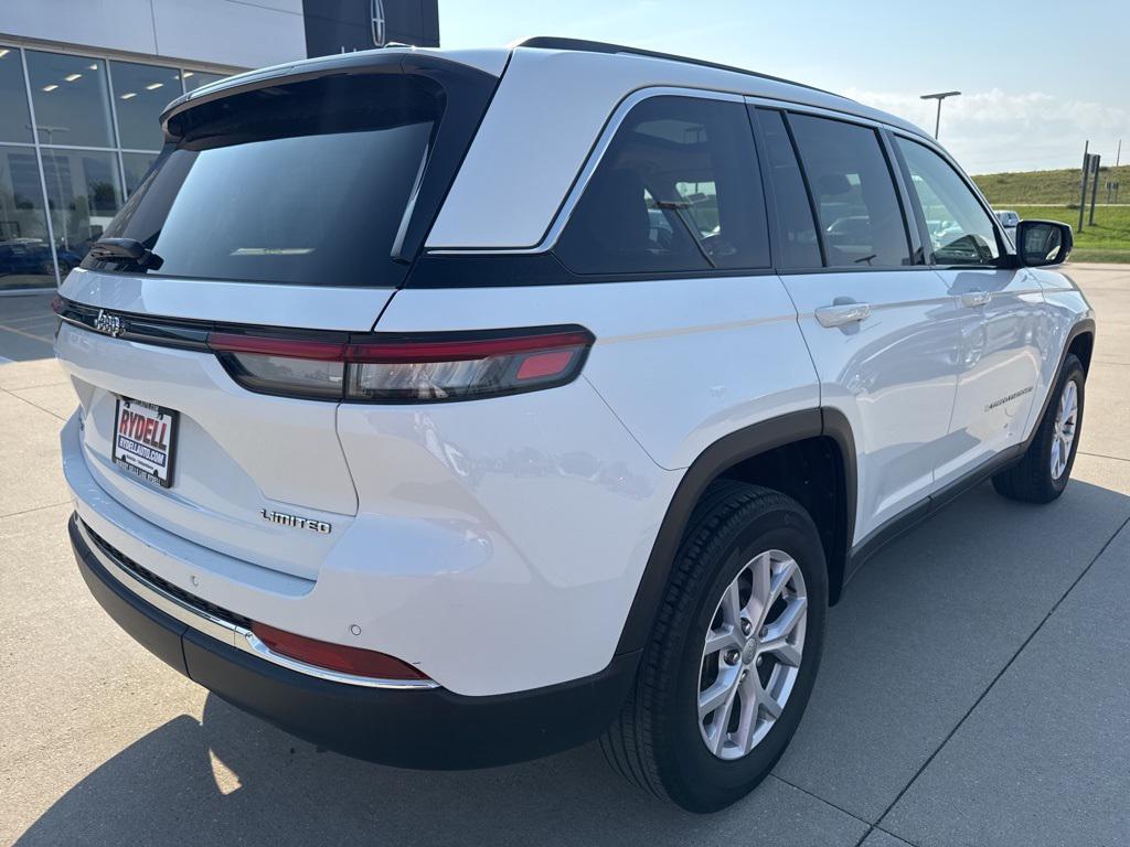 used 2022 Jeep Grand Cherokee car, priced at $29,717