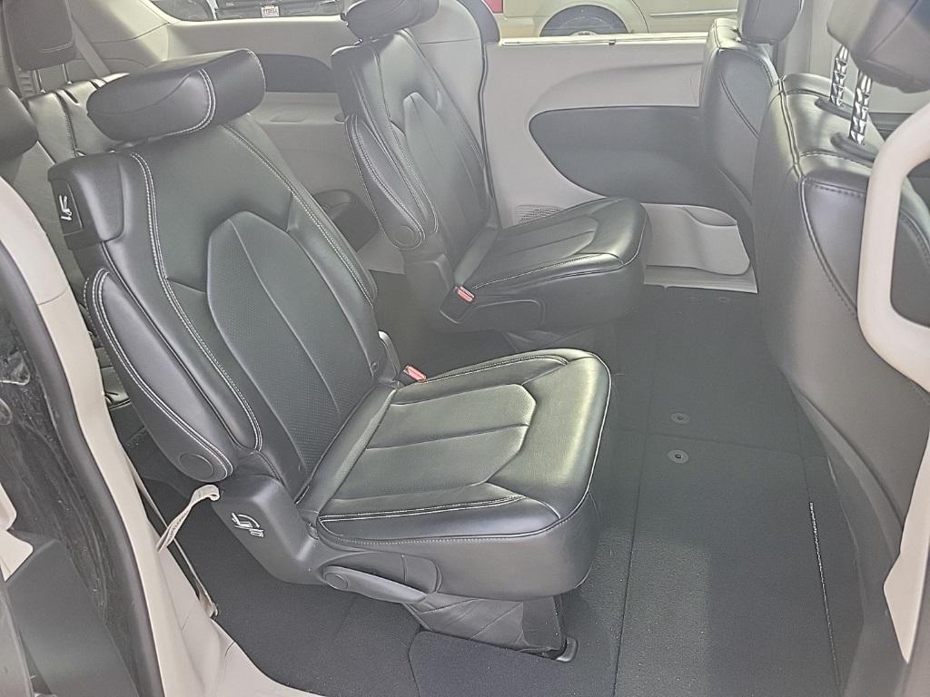 used 2024 Chrysler Pacifica car, priced at $30,957