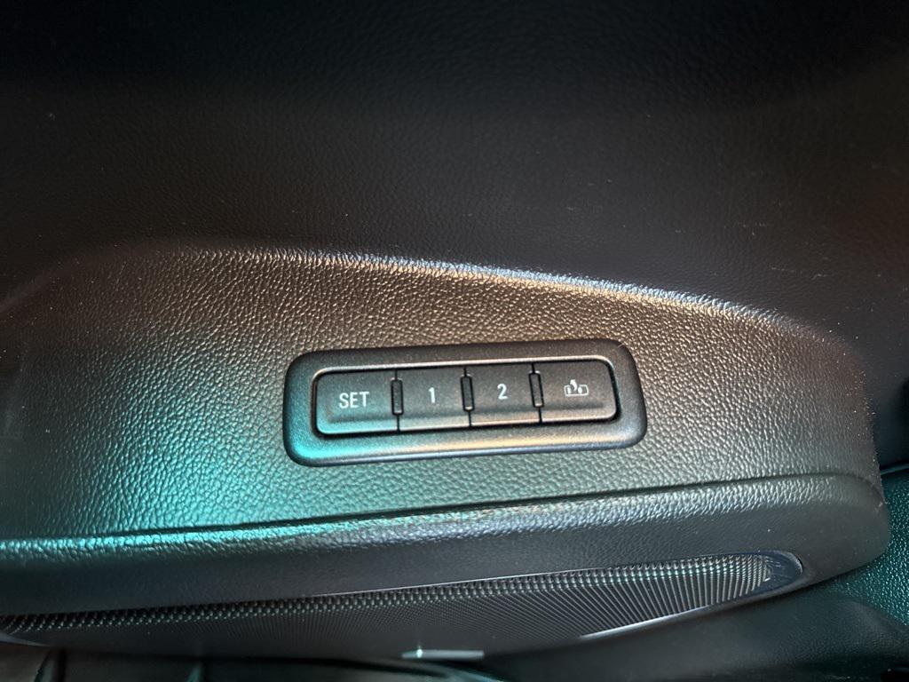 used 2015 GMC Yukon car, priced at $15,612