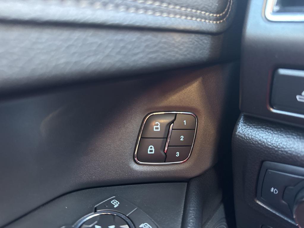 used 2020 Ford Expedition Max car, priced at $30,125