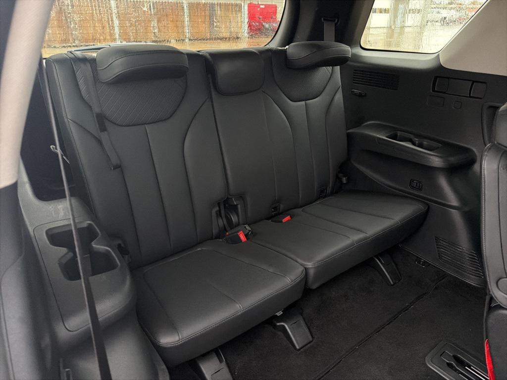 used 2025 Hyundai Palisade car, priced at $34,935