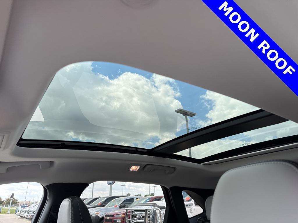 new 2025 Ford Escape PHEV car, priced at $40,140