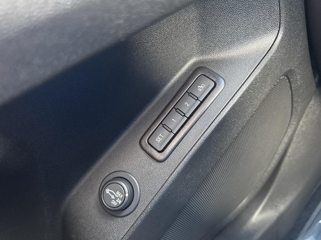 used 2022 Chevrolet Equinox car, priced at $22,310