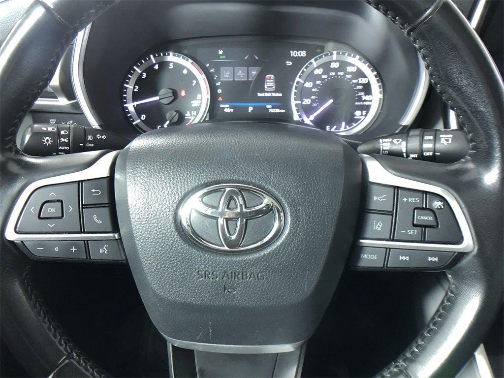 used 2023 Toyota Highlander car, priced at $35,598