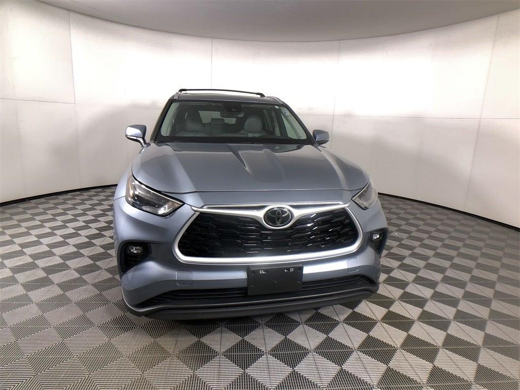 used 2023 Toyota Highlander car, priced at $35,598