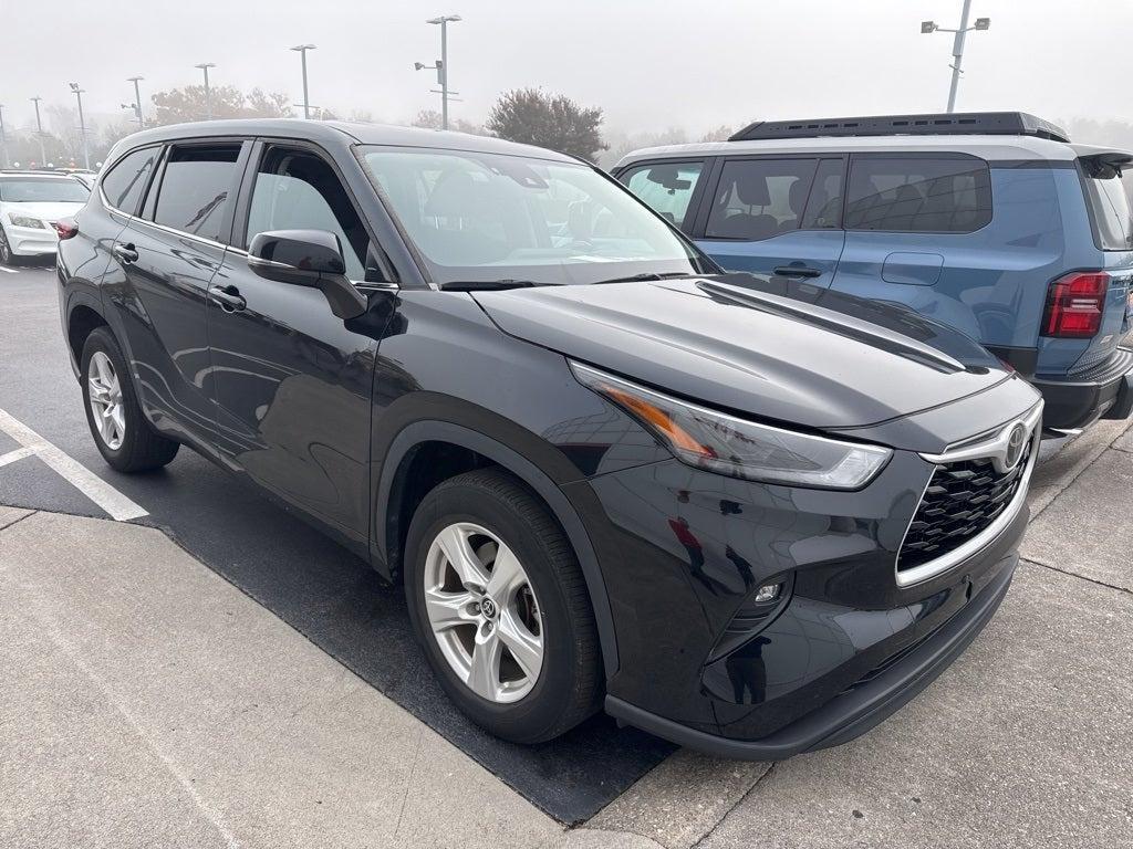 used 2023 Toyota Highlander car, priced at $31,598