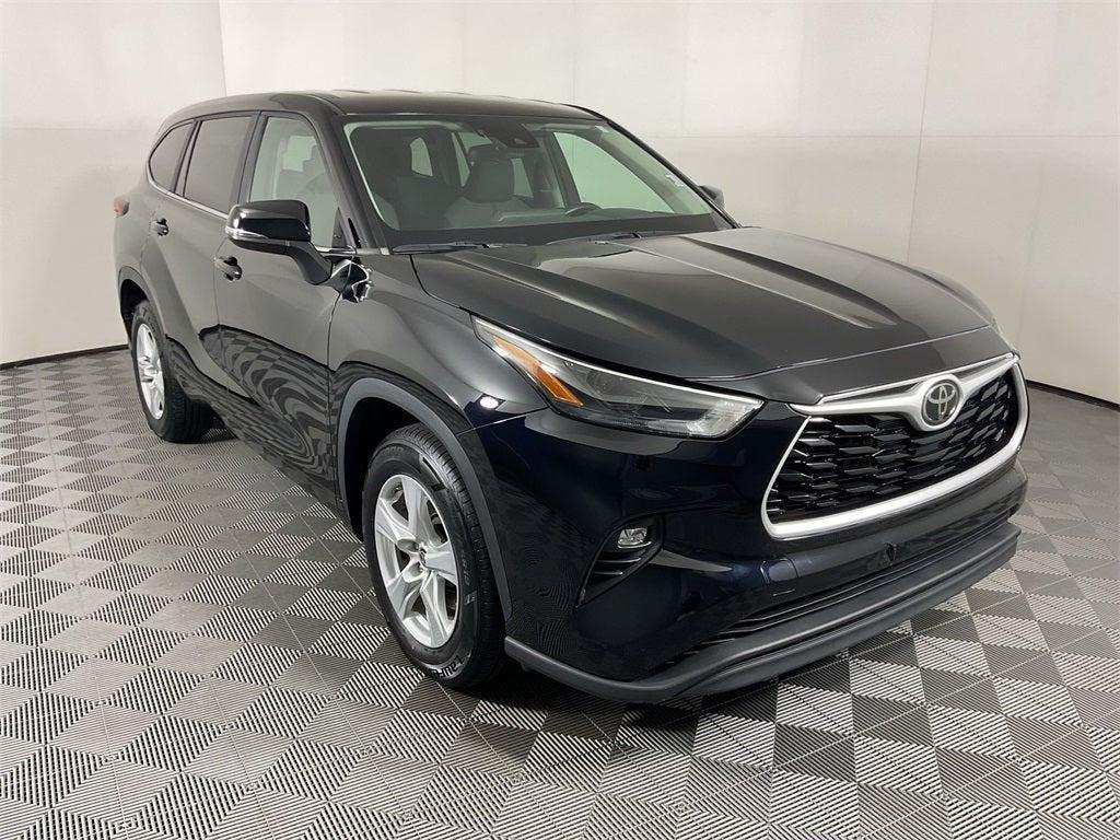 used 2023 Toyota Highlander car, priced at $31,598
