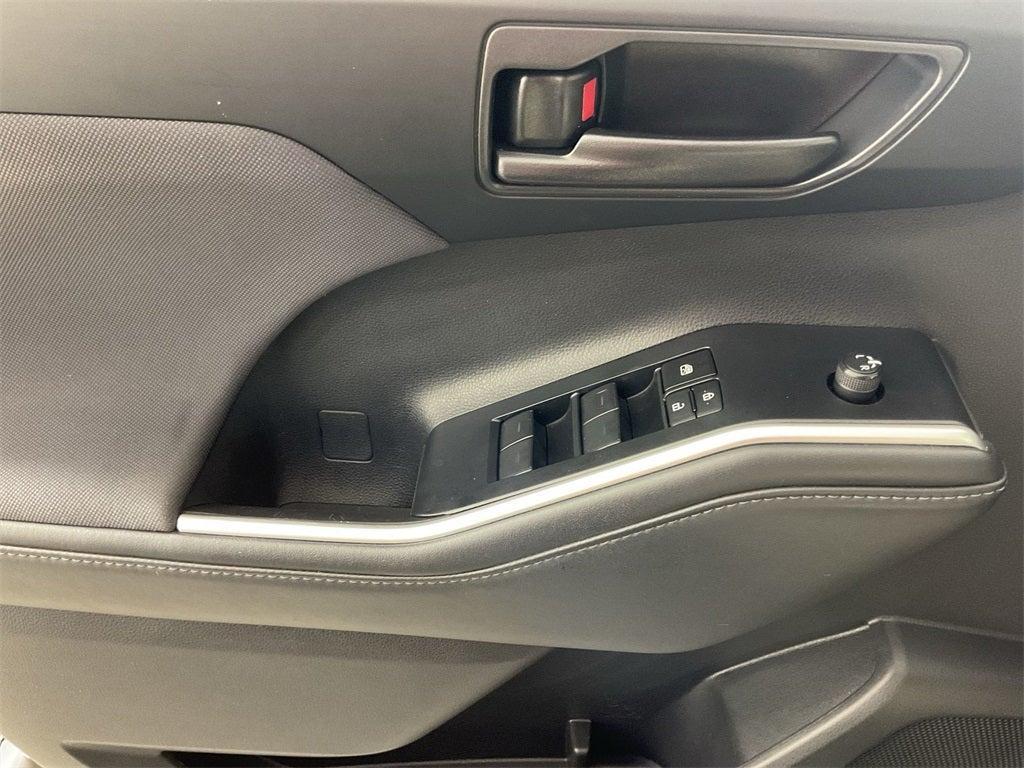 used 2023 Toyota Highlander car, priced at $31,598