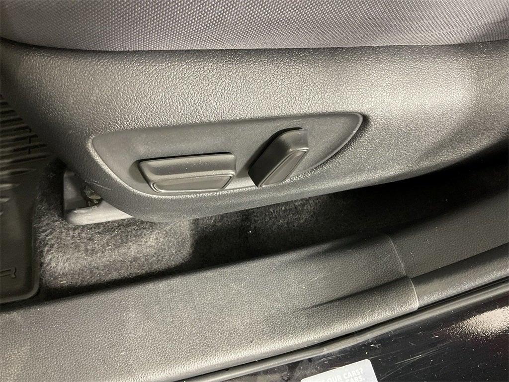 used 2023 Toyota Highlander car, priced at $31,598