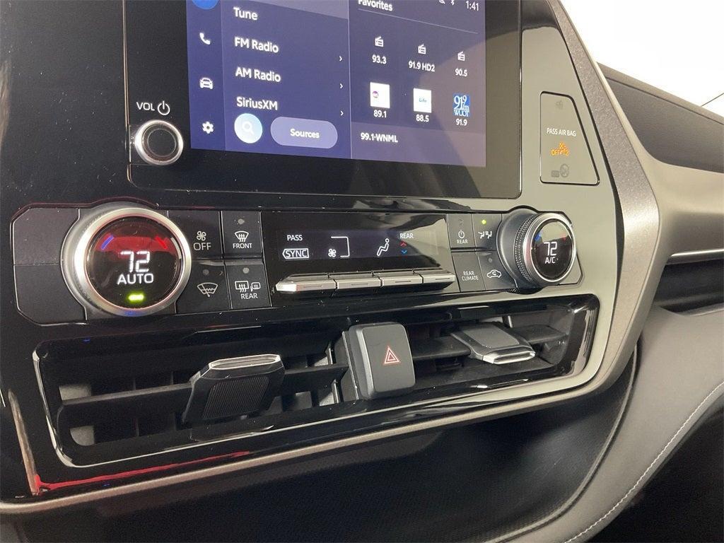 used 2023 Toyota Highlander car, priced at $31,598