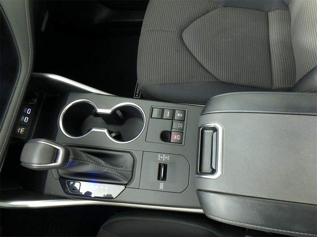 used 2023 Toyota Highlander car, priced at $36,998