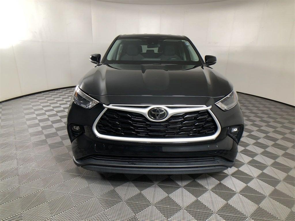used 2023 Toyota Highlander car, priced at $36,998