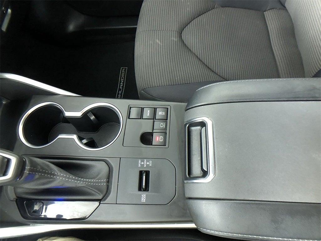 used 2023 Toyota Highlander car, priced at $30,298