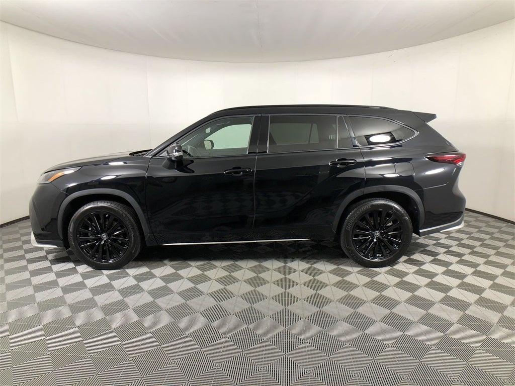 used 2024 Toyota Highlander car, priced at $44,298