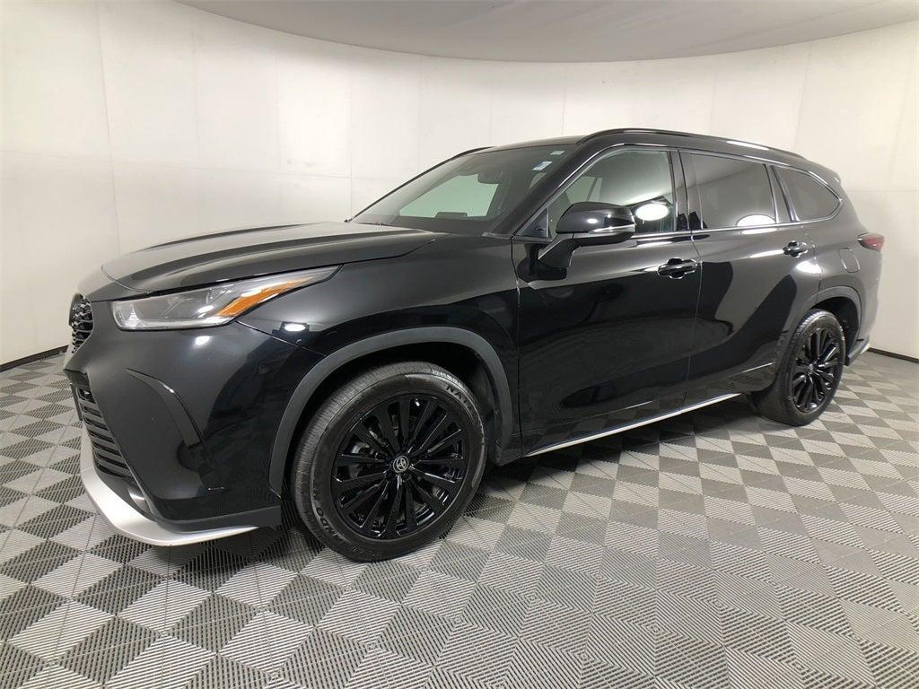 used 2024 Toyota Highlander car, priced at $44,298