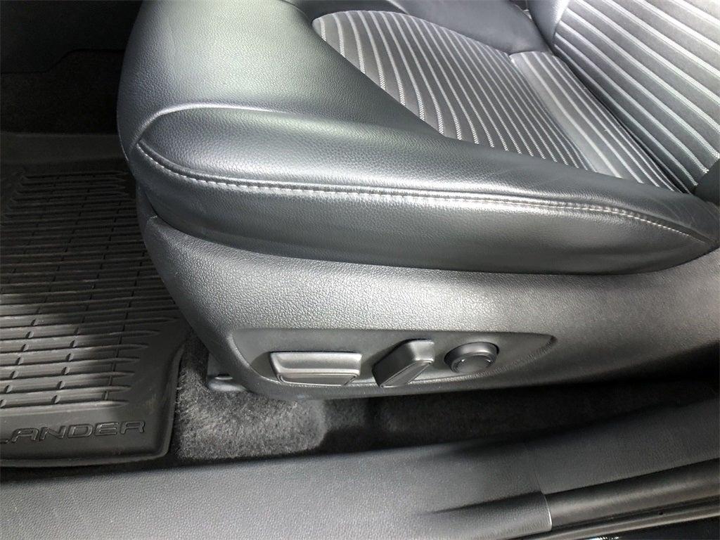 used 2024 Toyota Highlander car, priced at $44,298