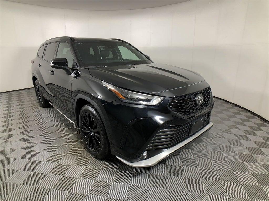 used 2024 Toyota Highlander car, priced at $44,298