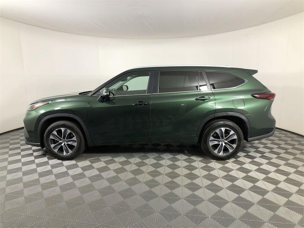 used 2024 Toyota Highlander car, priced at $43,498