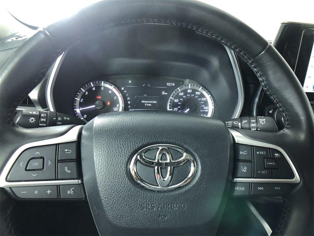 used 2024 Toyota Highlander car, priced at $43,498