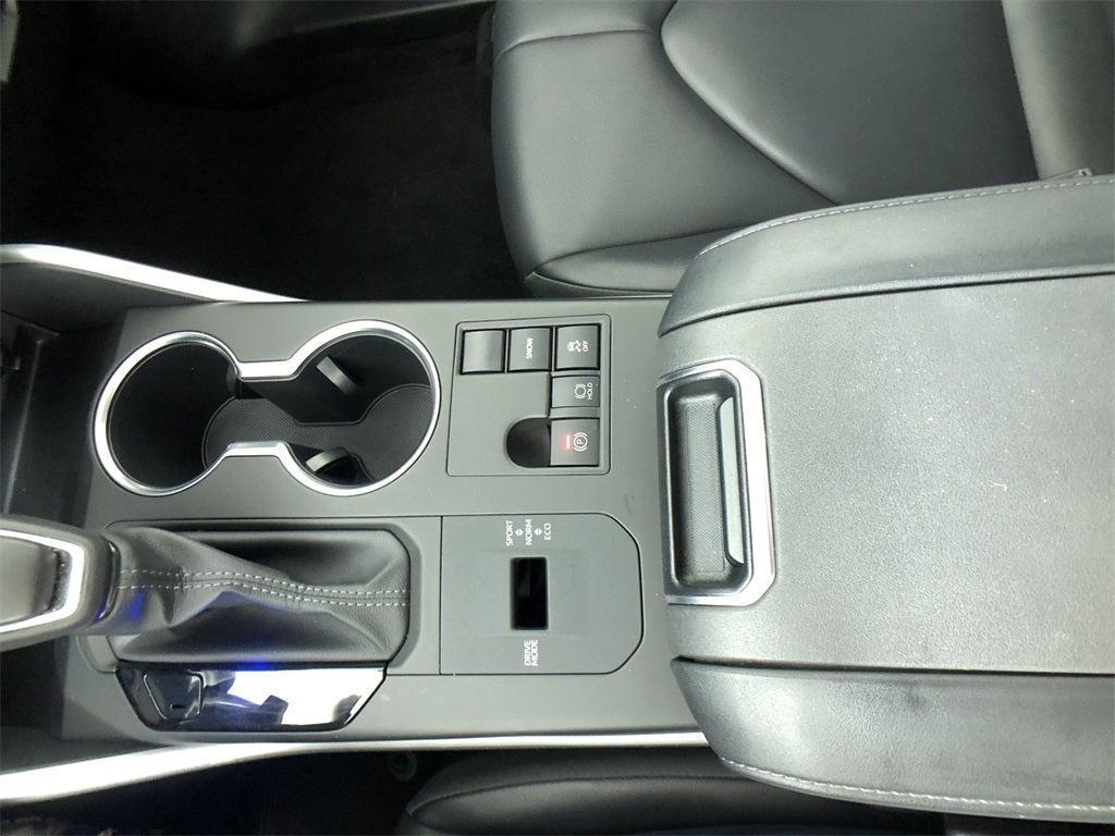 used 2024 Toyota Highlander car, priced at $43,498