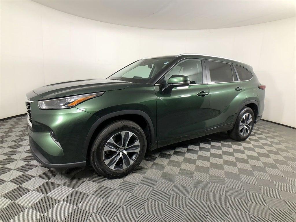 used 2024 Toyota Highlander car, priced at $43,498