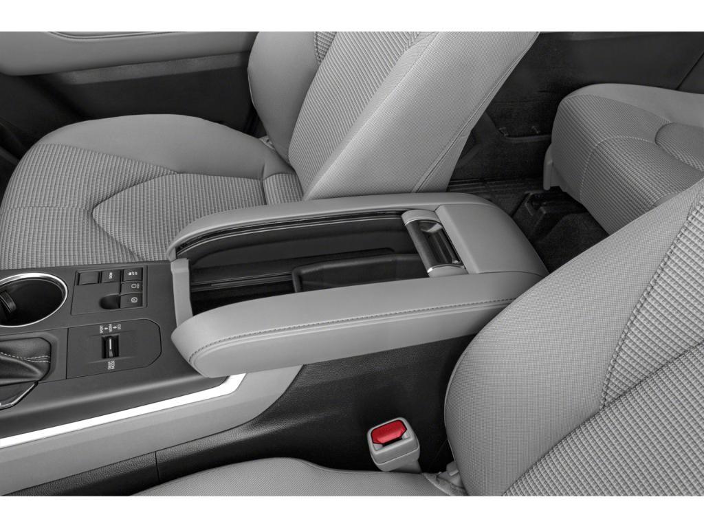 used 2024 Toyota Highlander car, priced at $43,498