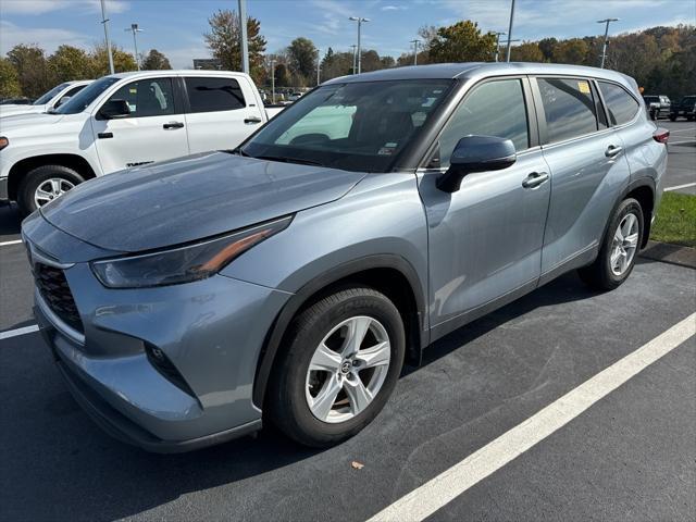 used 2023 Toyota Highlander car, priced at $34,398