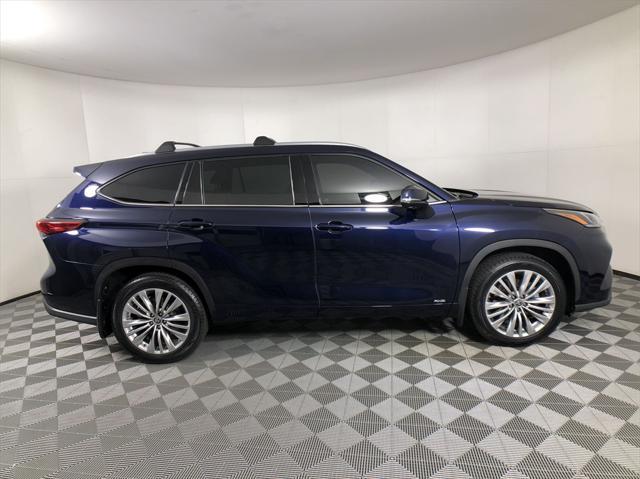 used 2023 Toyota Highlander Hybrid car, priced at $46,998