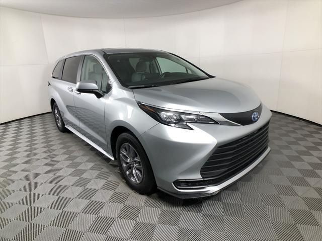 used 2024 Toyota Sienna car, priced at $44,998