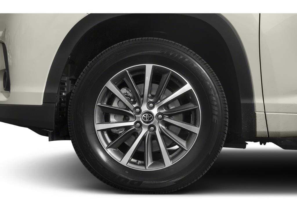 used 2019 Toyota Highlander car, priced at $25,998