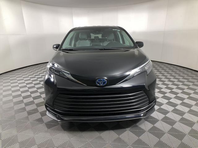 used 2024 Toyota Sienna car, priced at $43,498