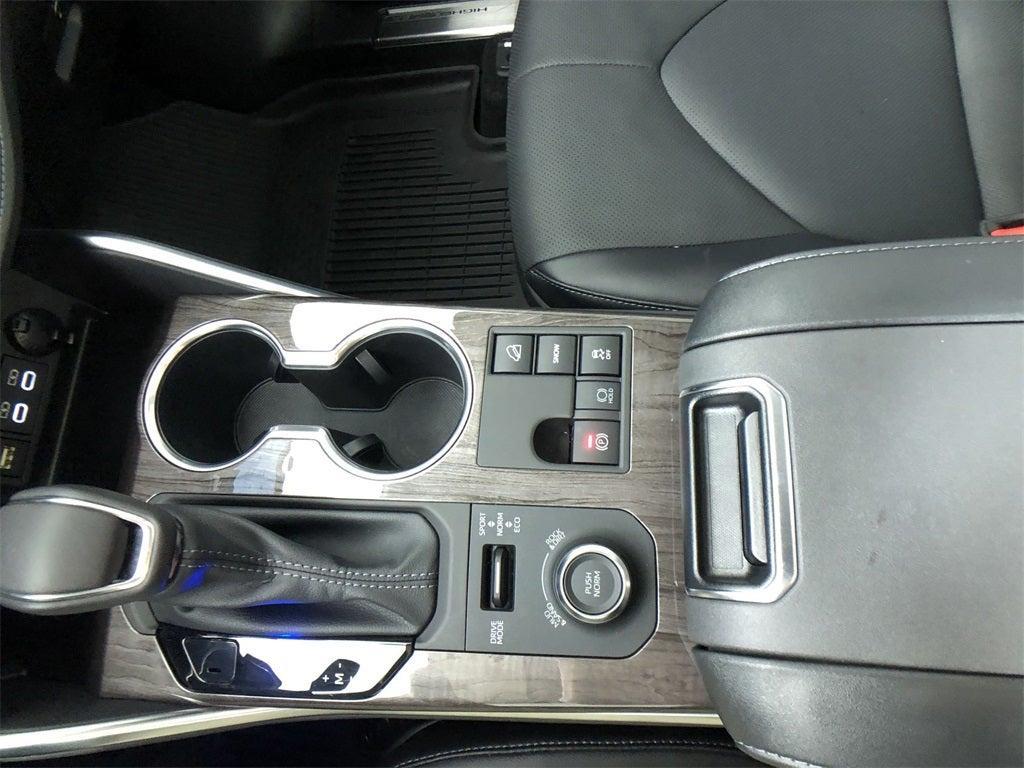 used 2024 Toyota Highlander car, priced at $50,498