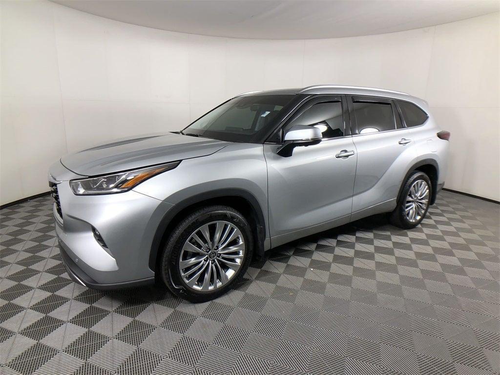 used 2024 Toyota Highlander car, priced at $50,498