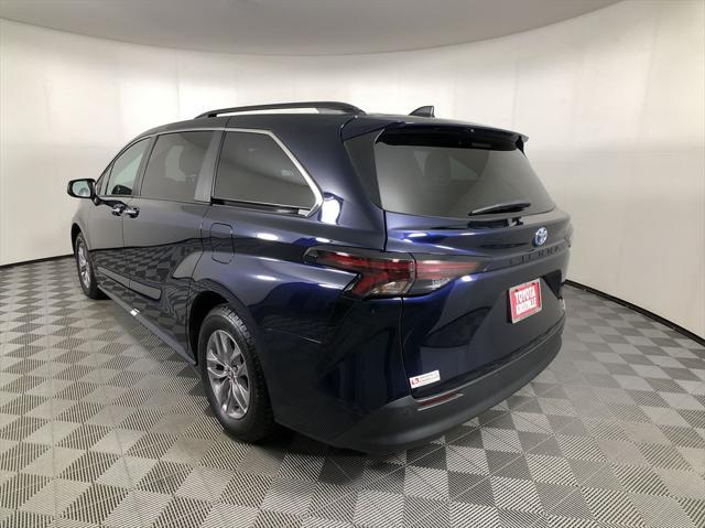 used 2023 Toyota Sienna car, priced at $48,598