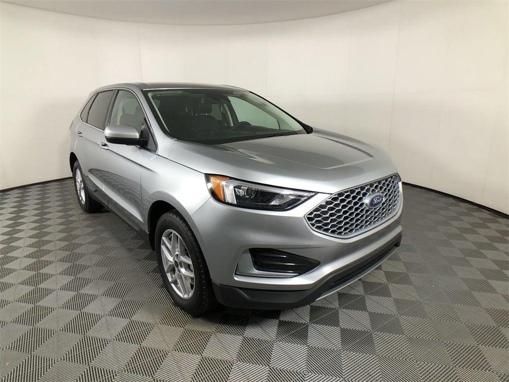 used 2024 Ford Edge car, priced at $27,498