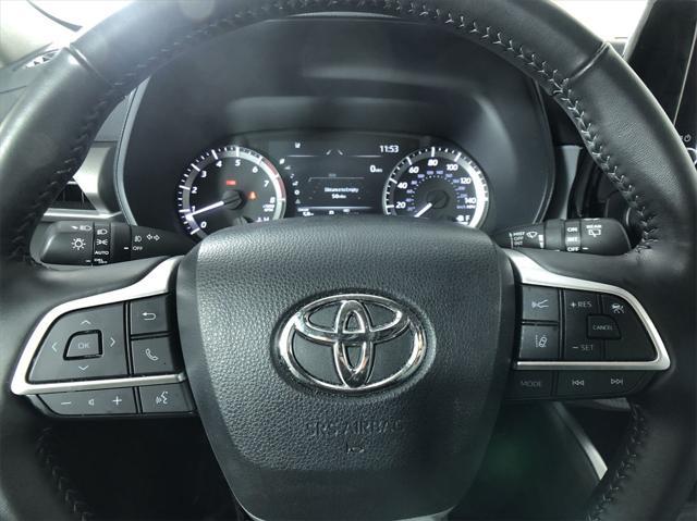 used 2024 Toyota Highlander car, priced at $38,198