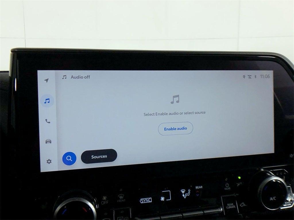 used 2023 Toyota Highlander car, priced at $37,998