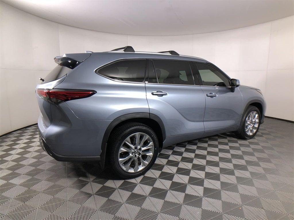 used 2023 Toyota Highlander car, priced at $37,998