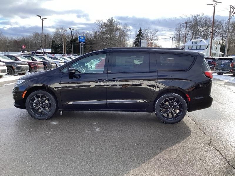 new 2025 Chrysler Pacifica car, priced at $50,541