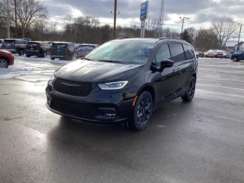 new 2025 Chrysler Pacifica car, priced at $50,541