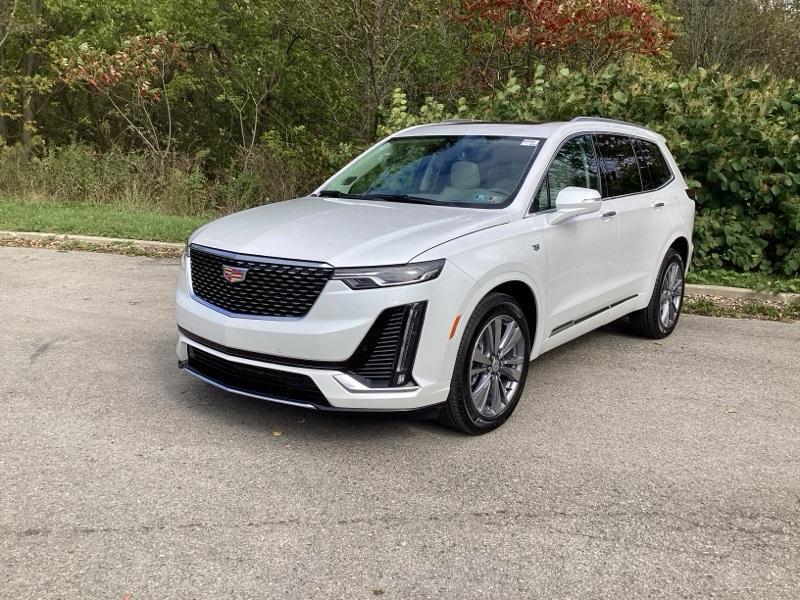 new 2025 Cadillac XT6 car, priced at $56,515