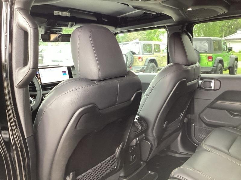 new 2025 Jeep Wrangler car, priced at $51,550