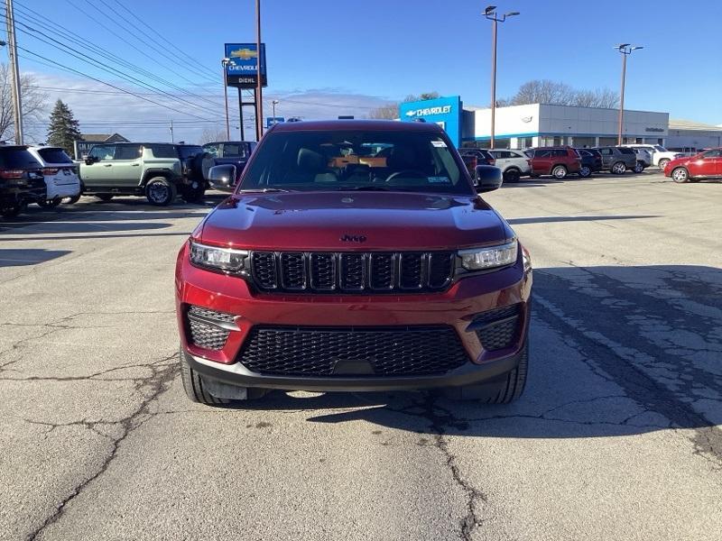 new 2025 Jeep Grand Cherokee car, priced at $41,176